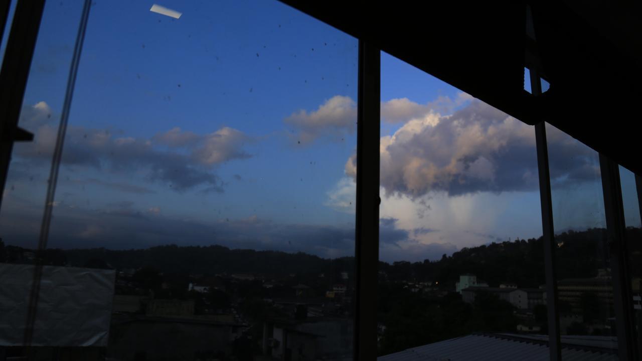 281 Kandy City Hostel & Rooms Deiyannewela Luaran gambar