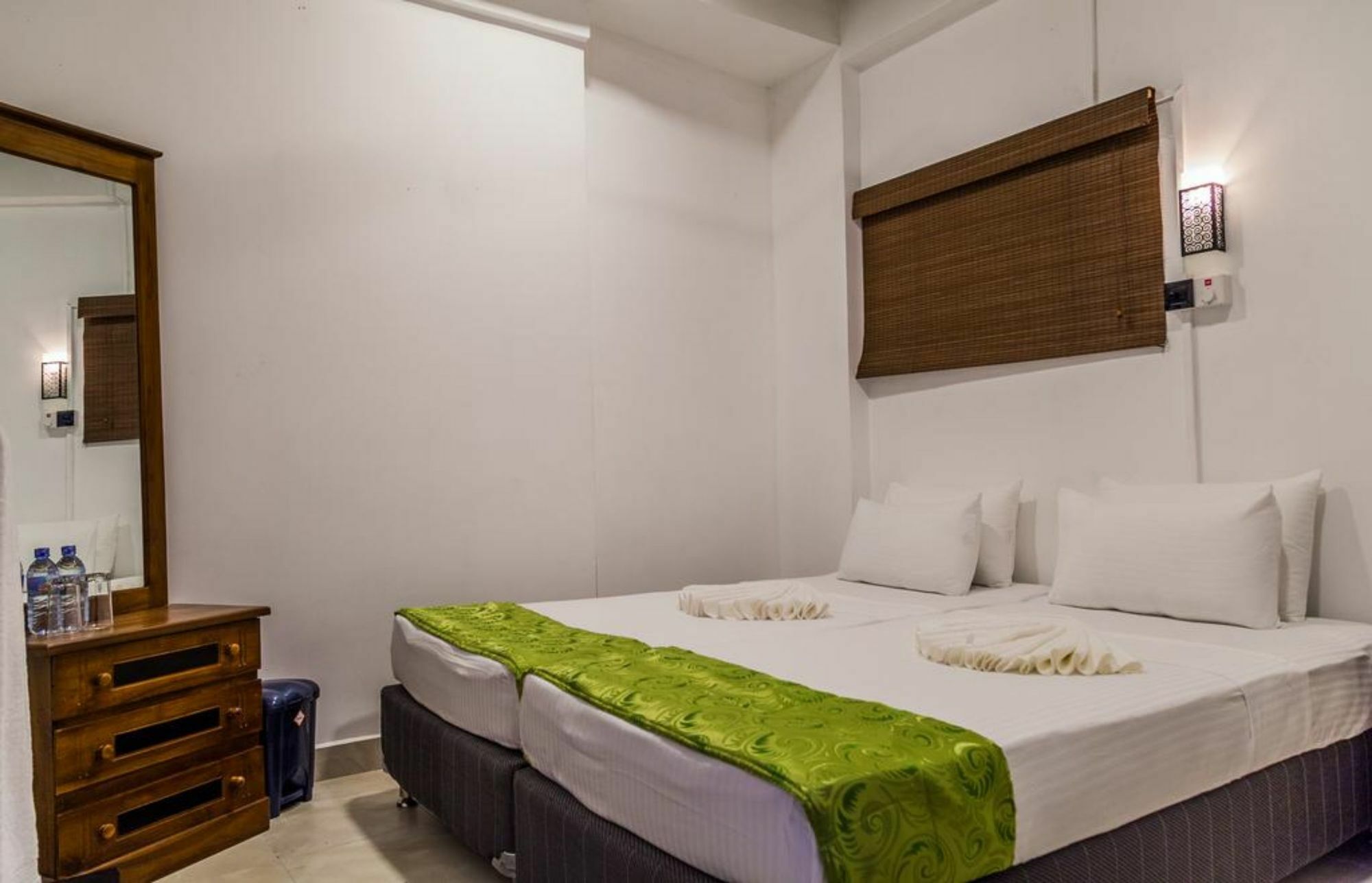281 Kandy City Hostel & Rooms Deiyannewela Luaran gambar